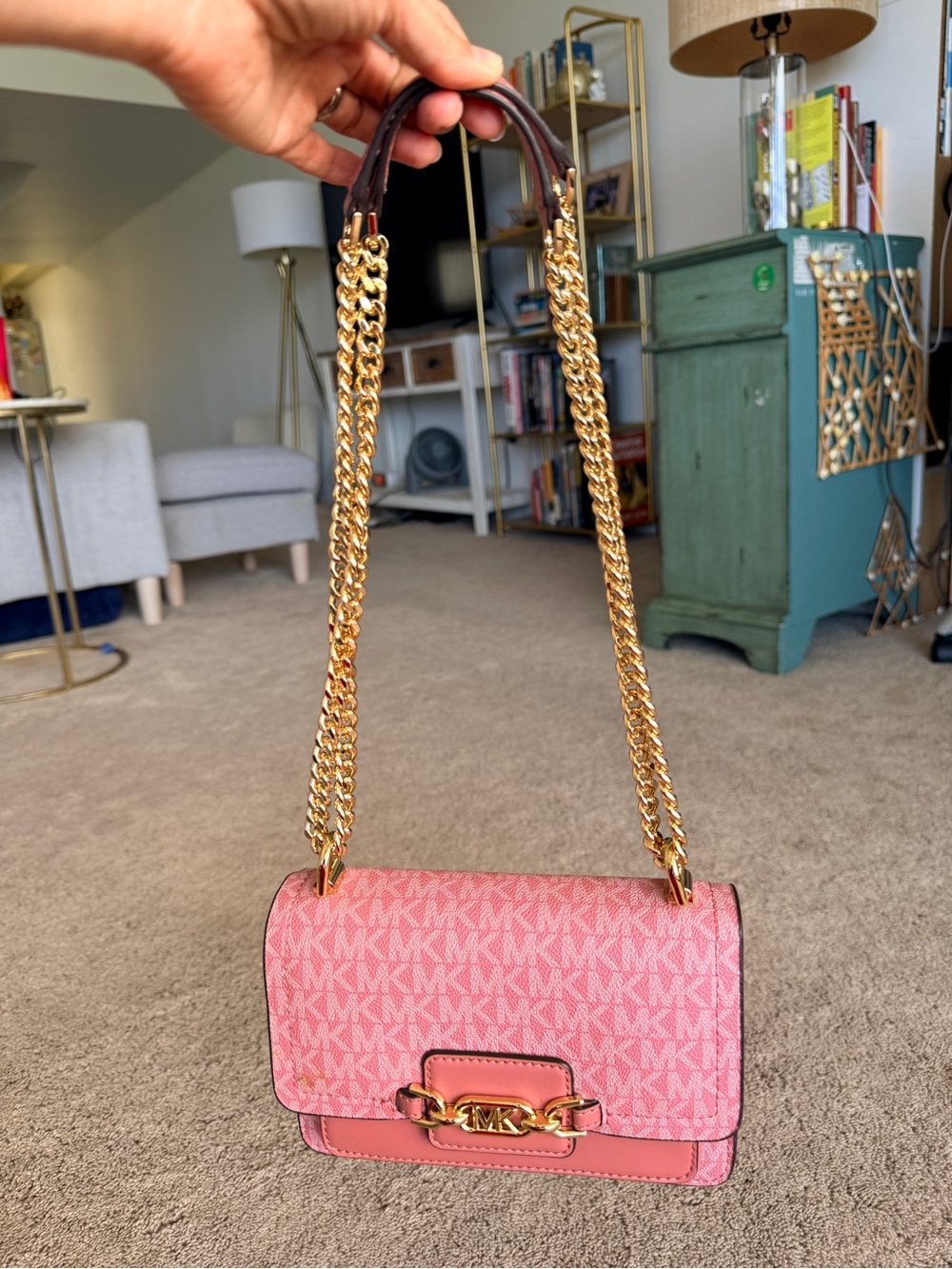 Michael Kors Pink Logo Chain Crossbody Bag - Picture 2 of 6